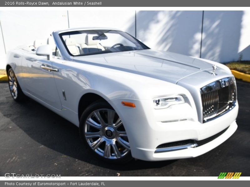 Front 3/4 View of 2016 Dawn 