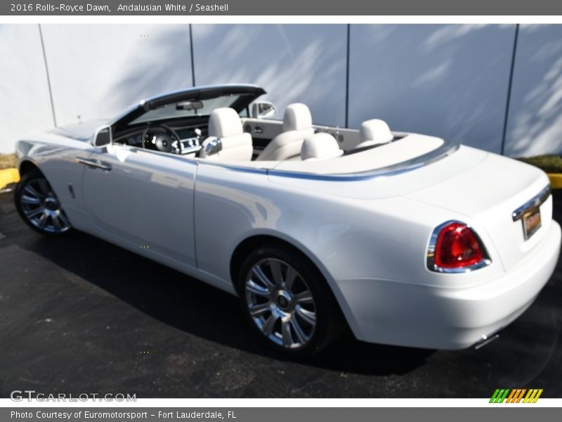 Andalusian White / Seashell 2016 Rolls-Royce Dawn