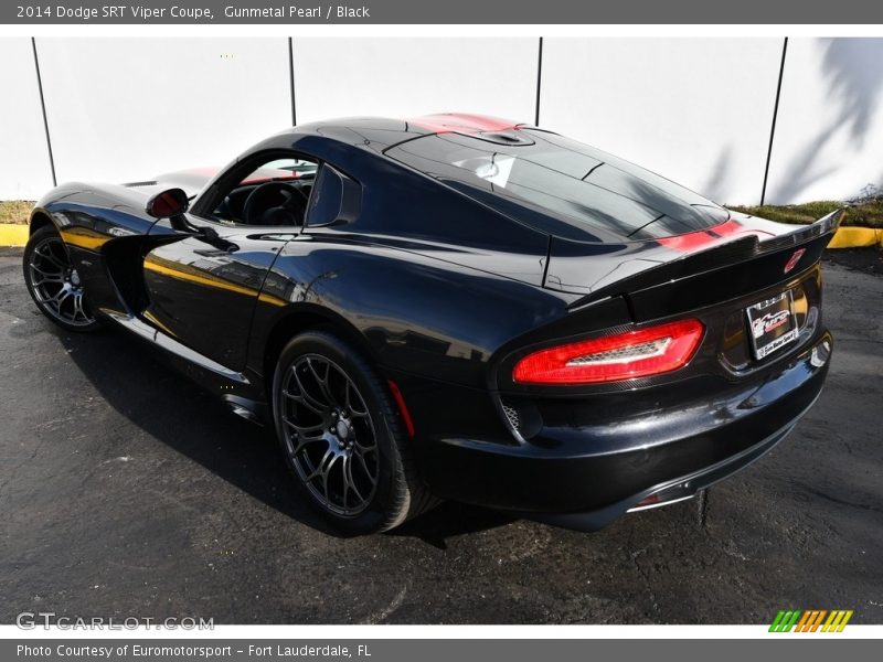 Gunmetal Pearl / Black 2014 Dodge SRT Viper Coupe