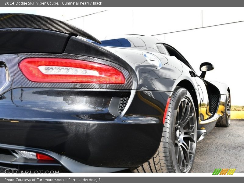 Gunmetal Pearl / Black 2014 Dodge SRT Viper Coupe