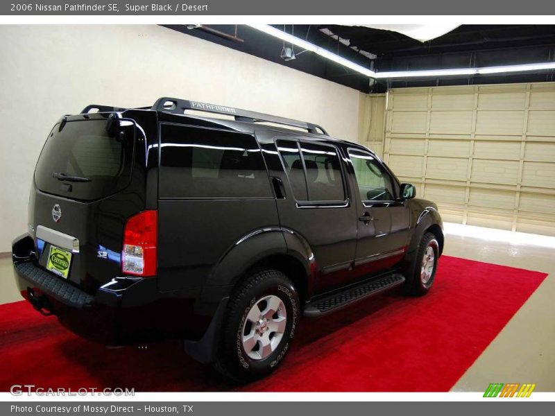 Super Black / Desert 2006 Nissan Pathfinder SE