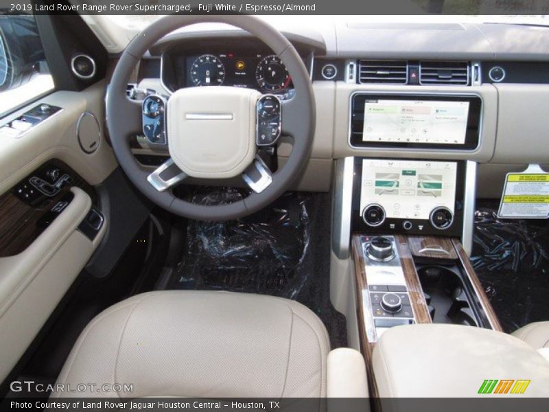 Fuji White / Espresso/Almond 2019 Land Rover Range Rover Supercharged