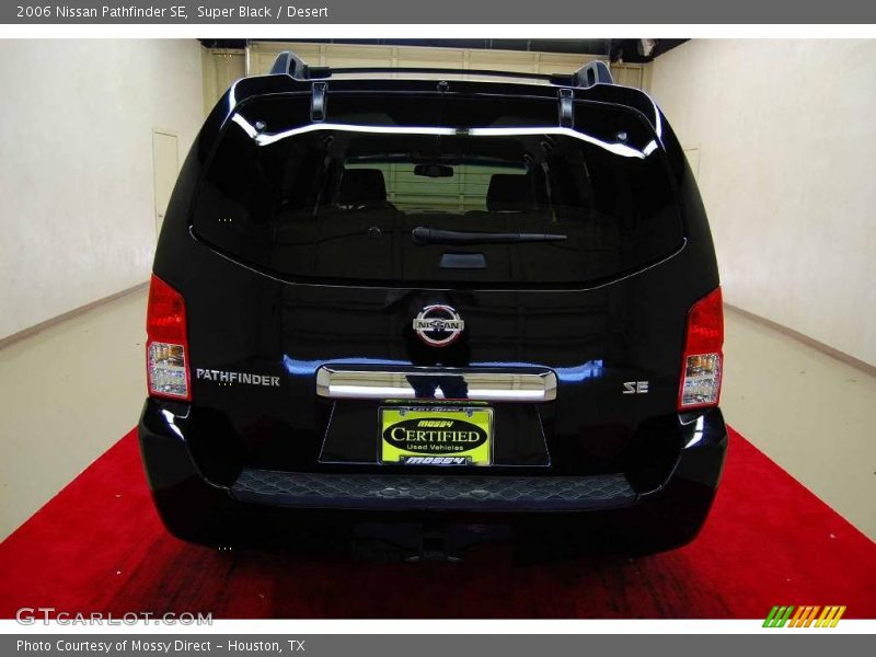 Super Black / Desert 2006 Nissan Pathfinder SE