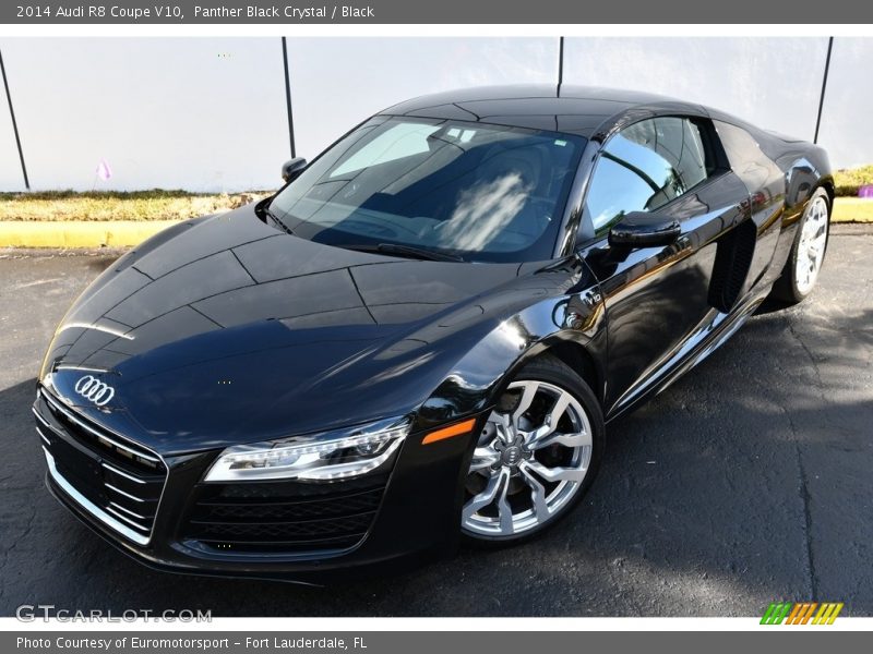 Front 3/4 View of 2014 R8 Coupe V10