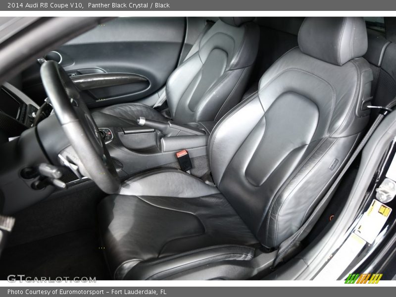 Front Seat of 2014 R8 Coupe V10