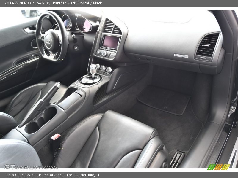 Dashboard of 2014 R8 Coupe V10