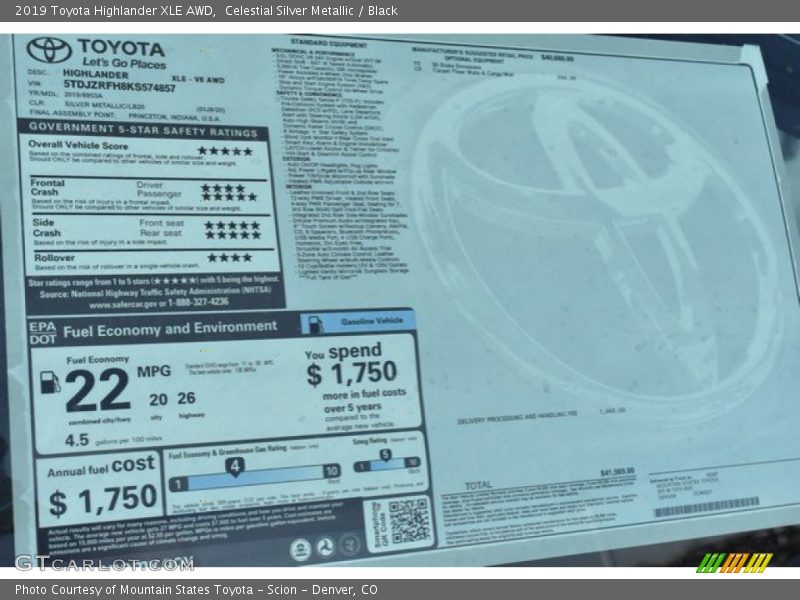 Celestial Silver Metallic / Black 2019 Toyota Highlander XLE AWD