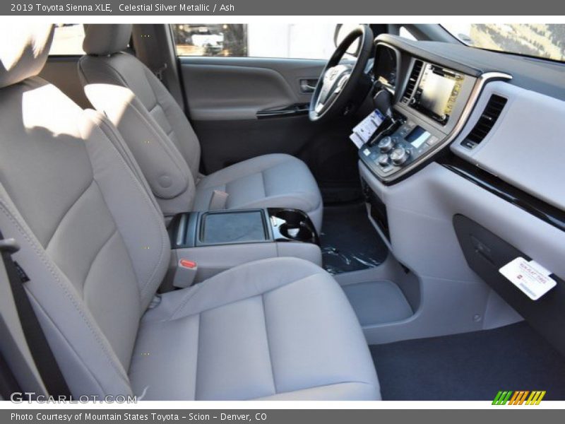 Celestial Silver Metallic / Ash 2019 Toyota Sienna XLE