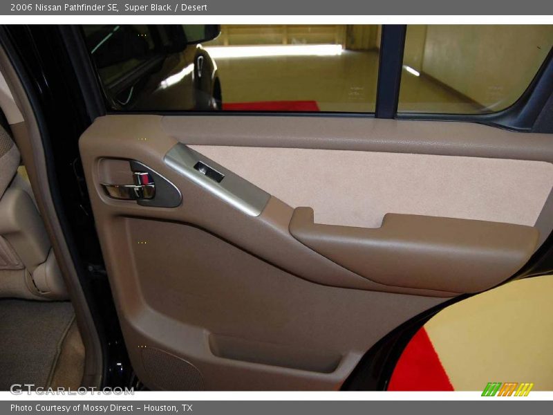 Super Black / Desert 2006 Nissan Pathfinder SE