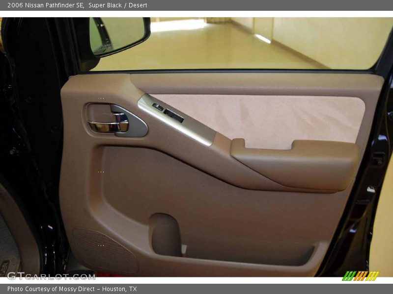 Super Black / Desert 2006 Nissan Pathfinder SE