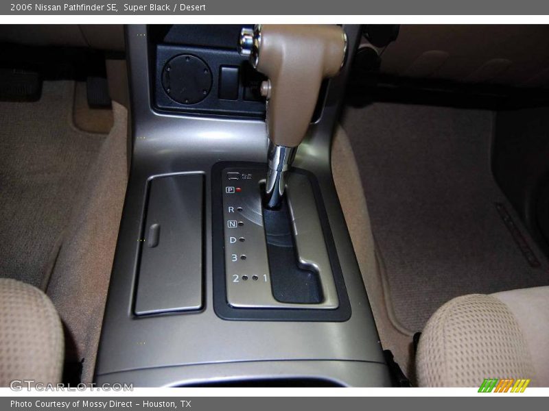 Super Black / Desert 2006 Nissan Pathfinder SE