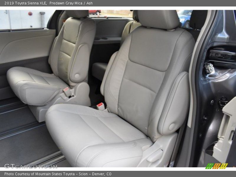 Predawn Gray Mica / Ash 2019 Toyota Sienna XLE