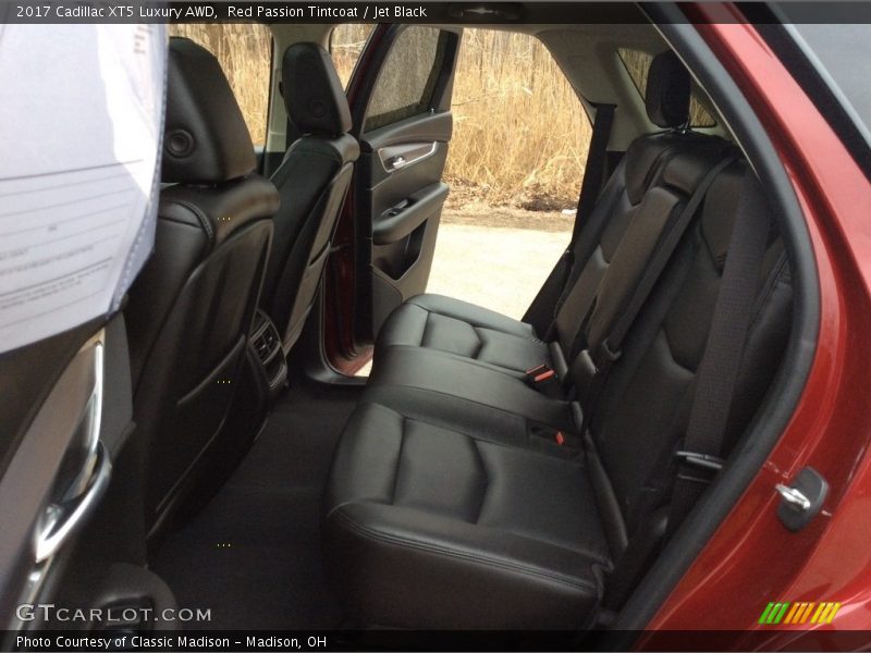 Red Passion Tintcoat / Jet Black 2017 Cadillac XT5 Luxury AWD