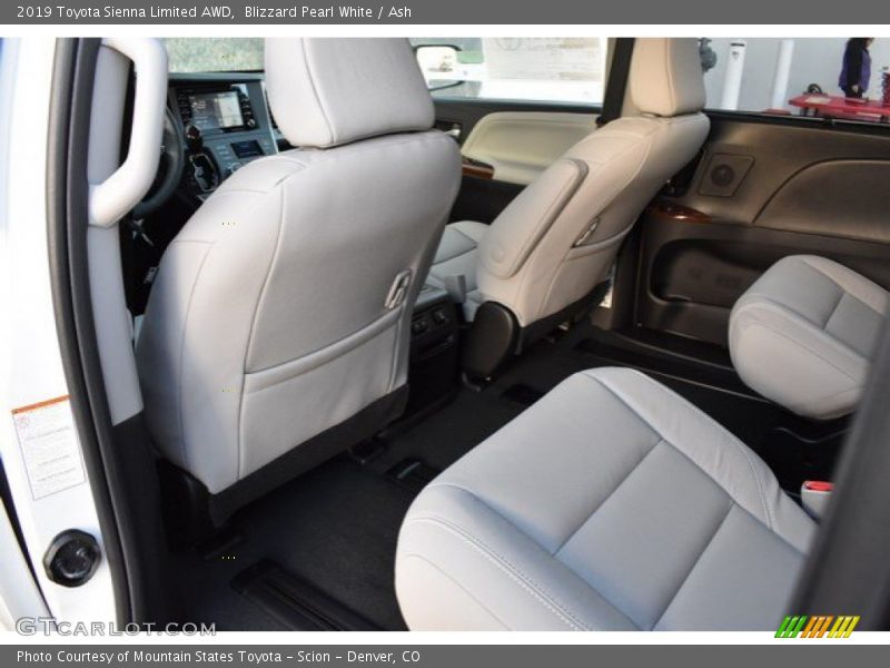 Blizzard Pearl White / Ash 2019 Toyota Sienna Limited AWD