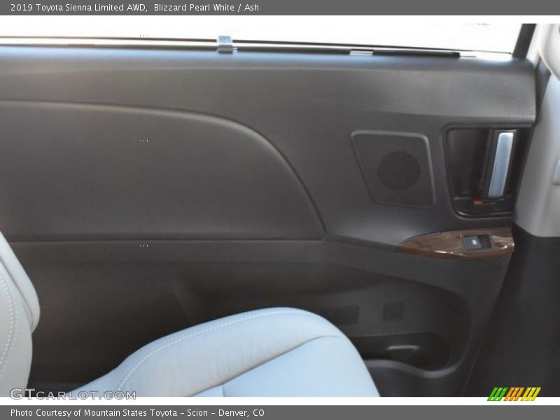 Blizzard Pearl White / Ash 2019 Toyota Sienna Limited AWD