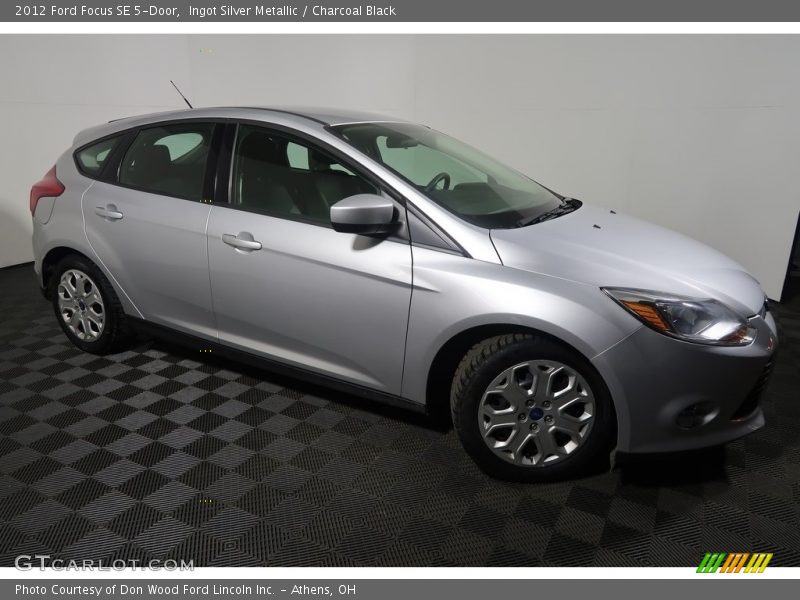 Ingot Silver Metallic / Charcoal Black 2012 Ford Focus SE 5-Door