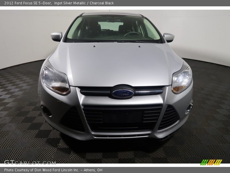 Ingot Silver Metallic / Charcoal Black 2012 Ford Focus SE 5-Door