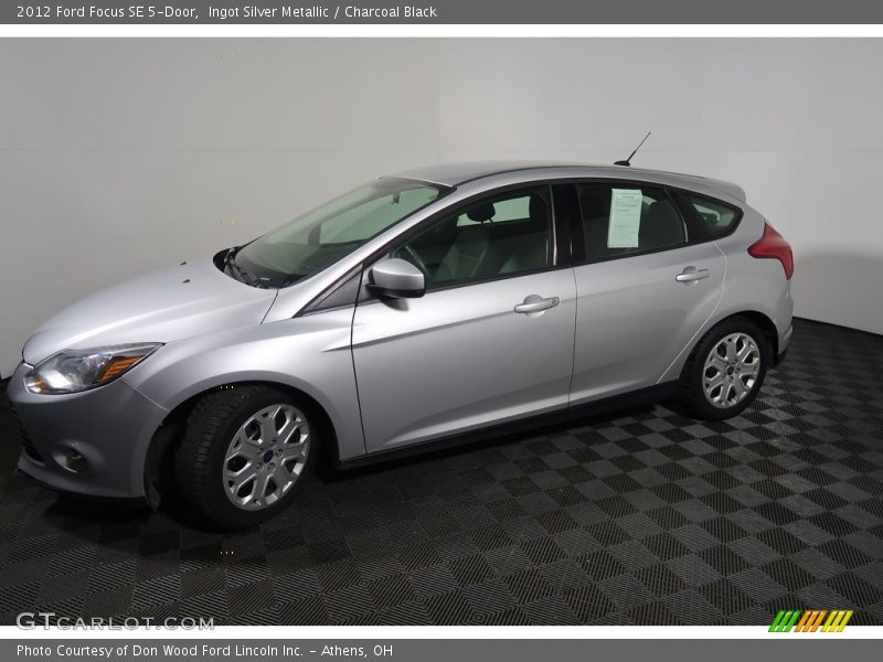 Ingot Silver Metallic / Charcoal Black 2012 Ford Focus SE 5-Door
