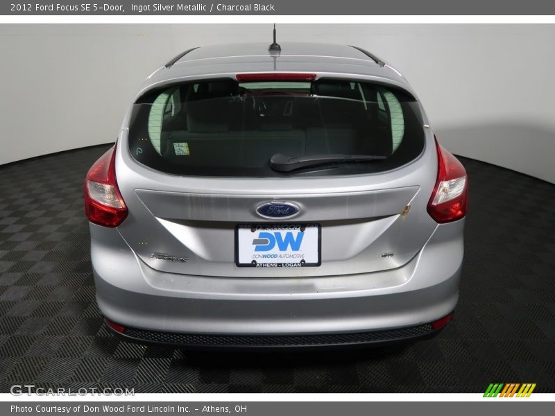 Ingot Silver Metallic / Charcoal Black 2012 Ford Focus SE 5-Door