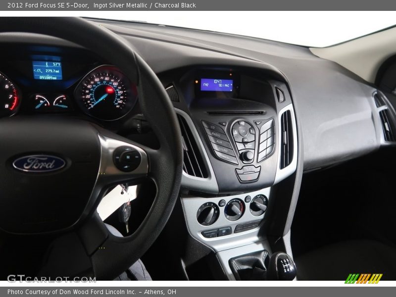 Ingot Silver Metallic / Charcoal Black 2012 Ford Focus SE 5-Door