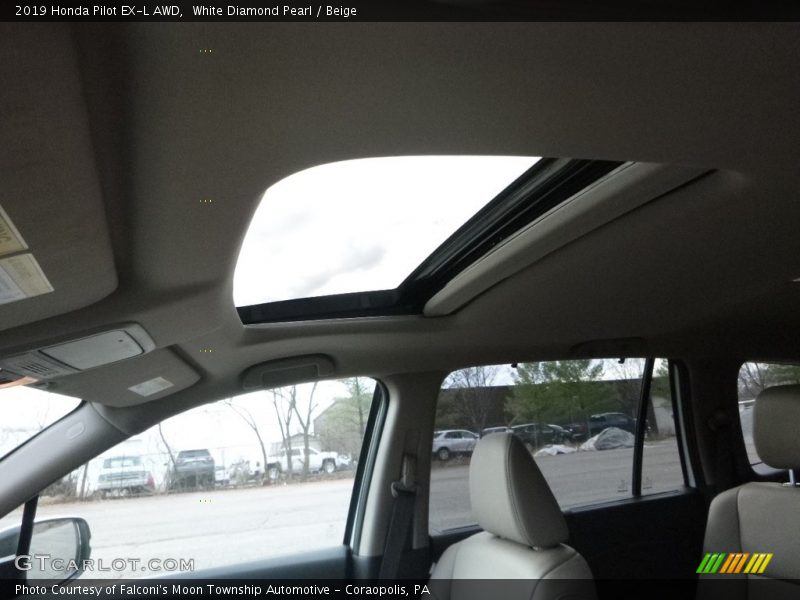 White Diamond Pearl / Beige 2019 Honda Pilot EX-L AWD
