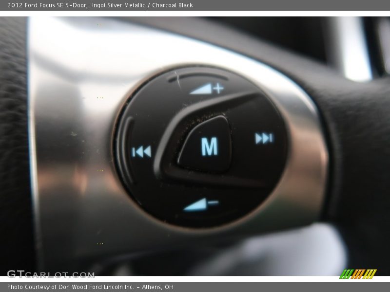 Ingot Silver Metallic / Charcoal Black 2012 Ford Focus SE 5-Door