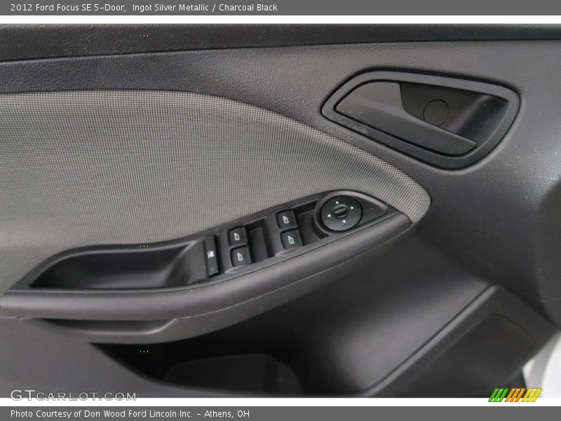 Ingot Silver Metallic / Charcoal Black 2012 Ford Focus SE 5-Door