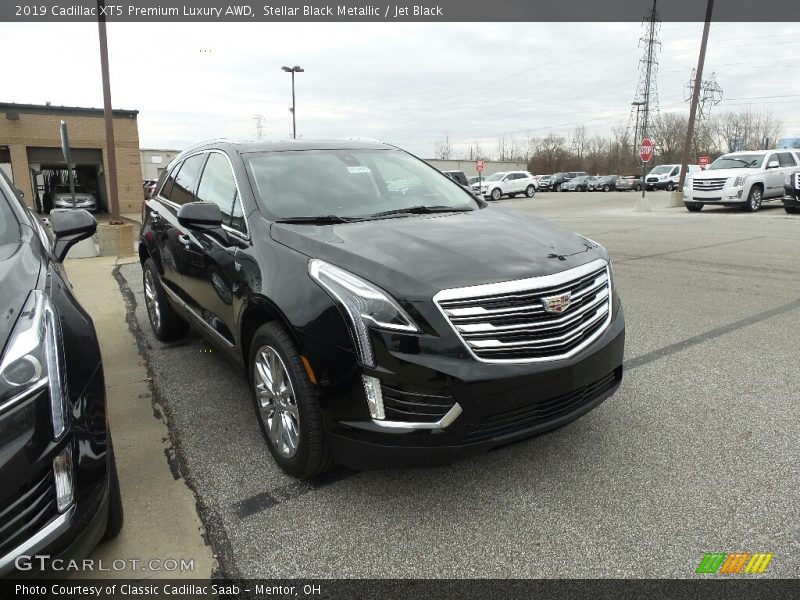 Stellar Black Metallic / Jet Black 2019 Cadillac XT5 Premium Luxury AWD