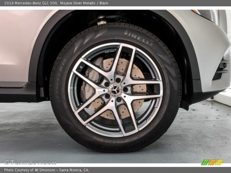 Mojave Silver Metallic / Black 2019 Mercedes-Benz GLC 300