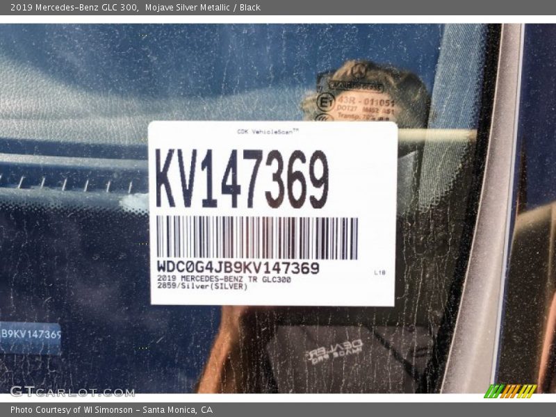 Mojave Silver Metallic / Black 2019 Mercedes-Benz GLC 300