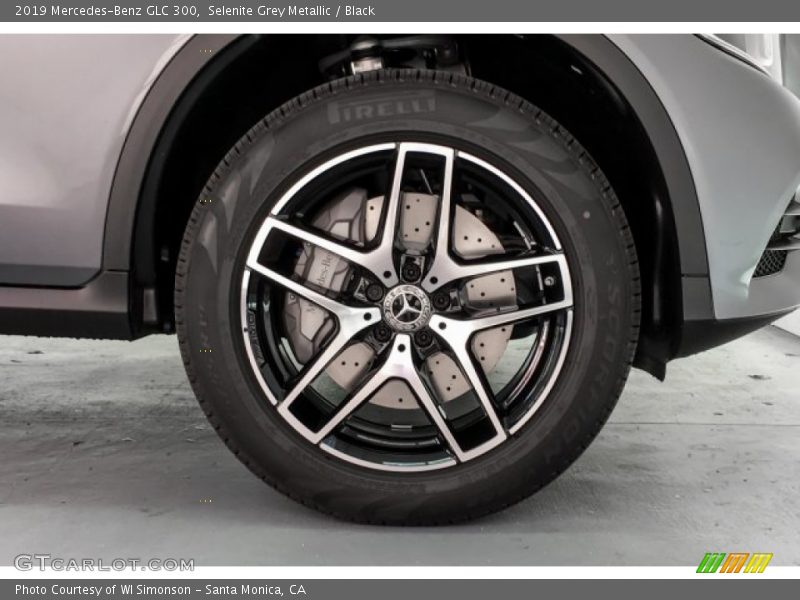 Selenite Grey Metallic / Black 2019 Mercedes-Benz GLC 300