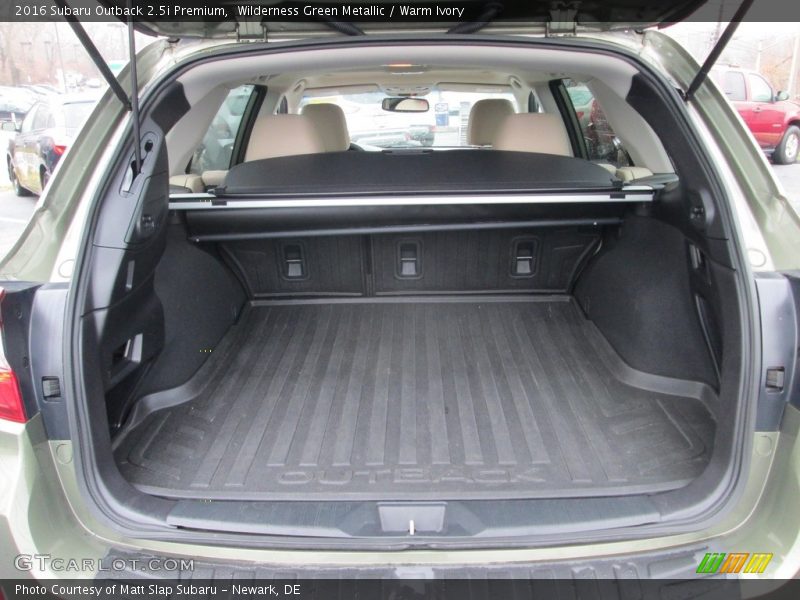 Wilderness Green Metallic / Warm Ivory 2016 Subaru Outback 2.5i Premium