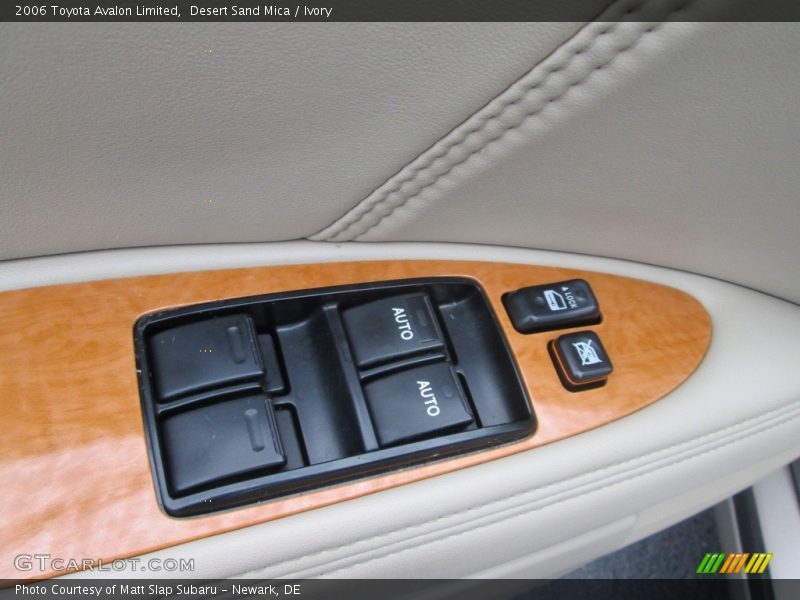 Desert Sand Mica / Ivory 2006 Toyota Avalon Limited