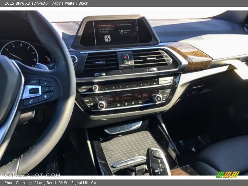 Alpine White / Black 2019 BMW X3 sDrive30i