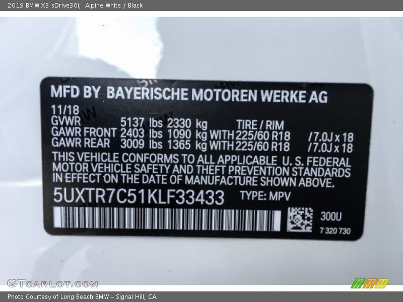 Alpine White / Black 2019 BMW X3 sDrive30i