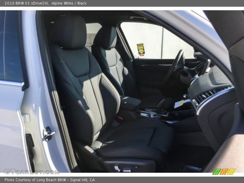 Alpine White / Black 2019 BMW X3 sDrive30i