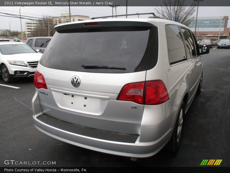 Mercury Silver Metallic / Aero Gray 2011 Volkswagen Routan SE