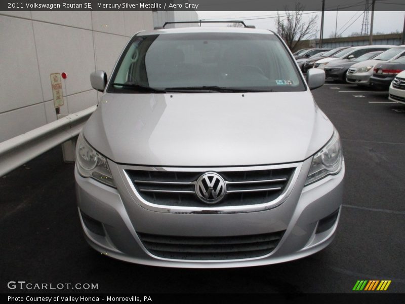 Mercury Silver Metallic / Aero Gray 2011 Volkswagen Routan SE