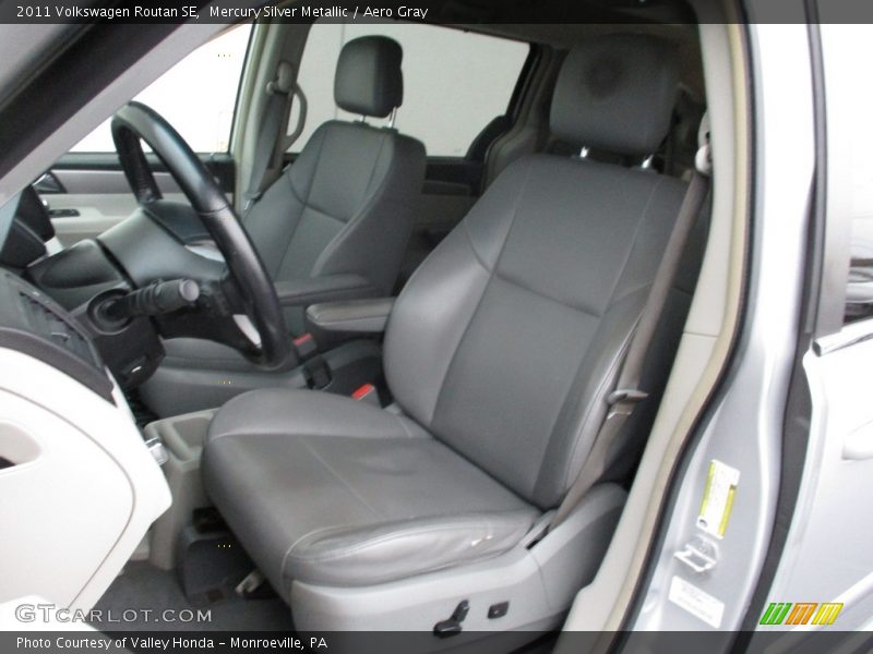 Mercury Silver Metallic / Aero Gray 2011 Volkswagen Routan SE