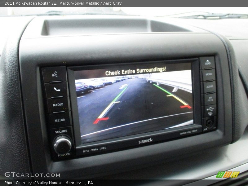 Mercury Silver Metallic / Aero Gray 2011 Volkswagen Routan SE