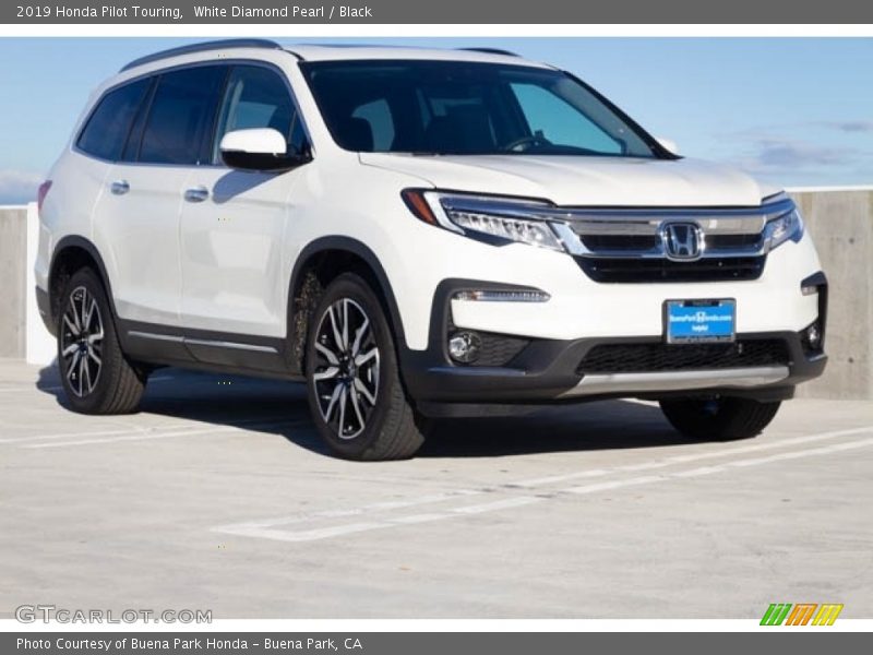 White Diamond Pearl / Black 2019 Honda Pilot Touring