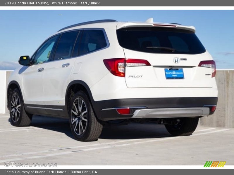 White Diamond Pearl / Black 2019 Honda Pilot Touring