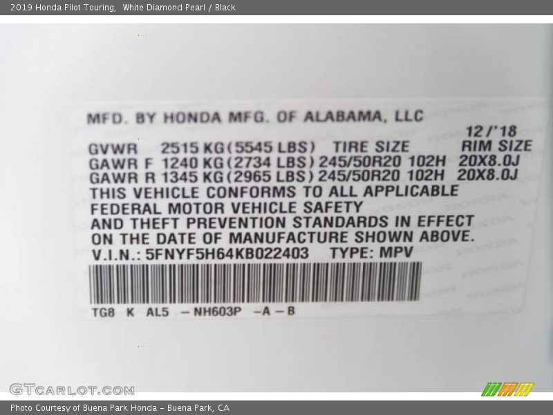 White Diamond Pearl / Black 2019 Honda Pilot Touring