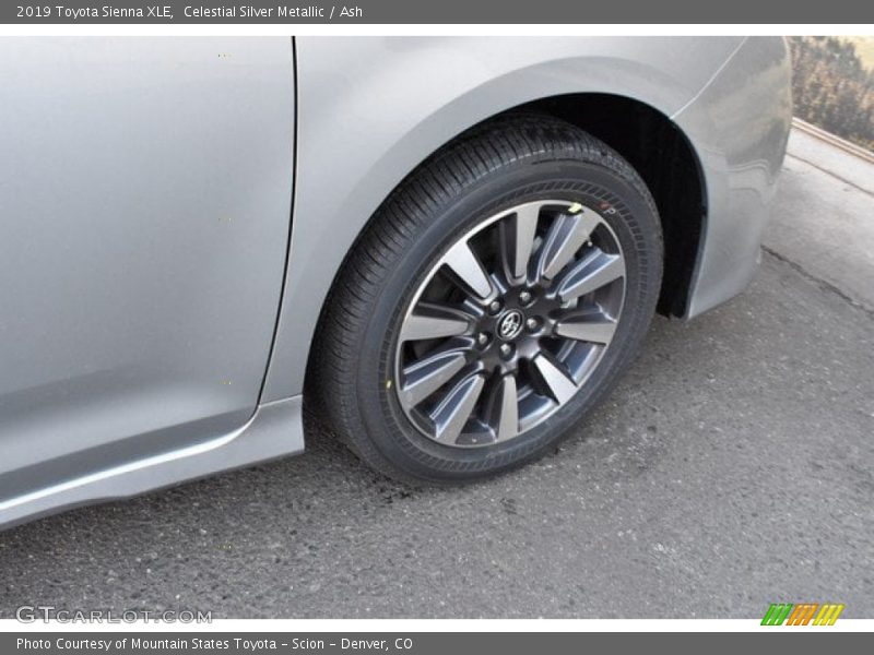 Celestial Silver Metallic / Ash 2019 Toyota Sienna XLE