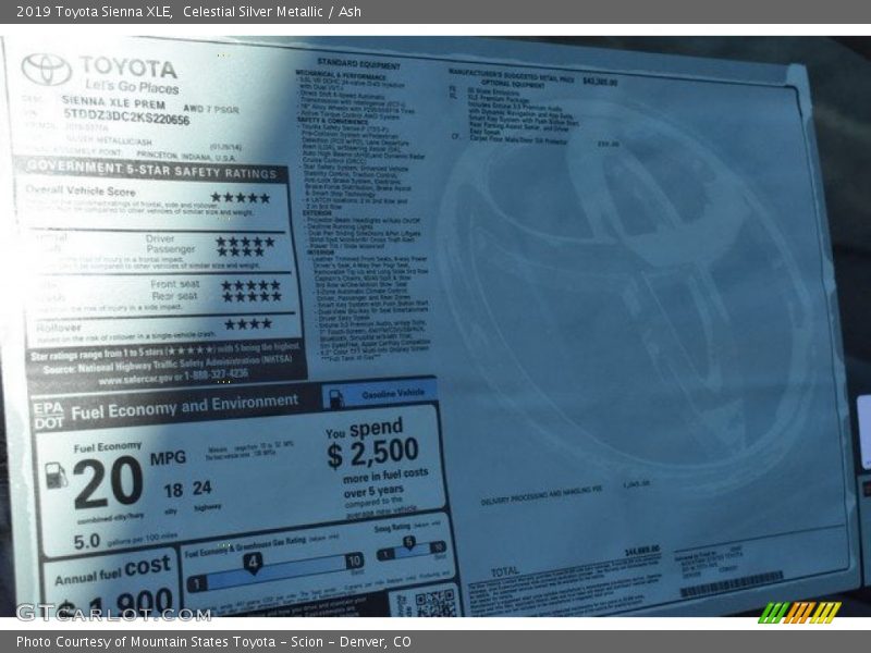 Celestial Silver Metallic / Ash 2019 Toyota Sienna XLE