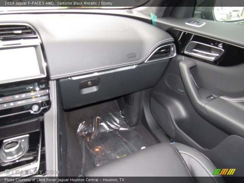Santorini Black Metallic / Ebony 2019 Jaguar F-PACE S AWD
