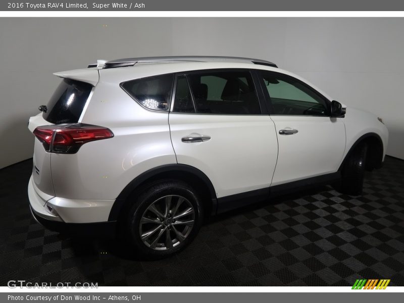 Super White / Ash 2016 Toyota RAV4 Limited