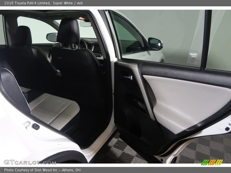 Super White / Ash 2016 Toyota RAV4 Limited