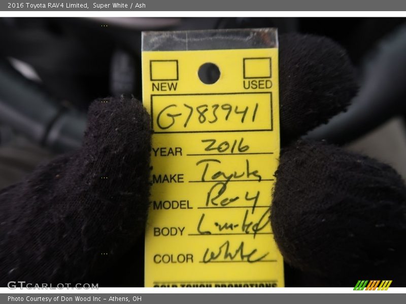 Super White / Ash 2016 Toyota RAV4 Limited