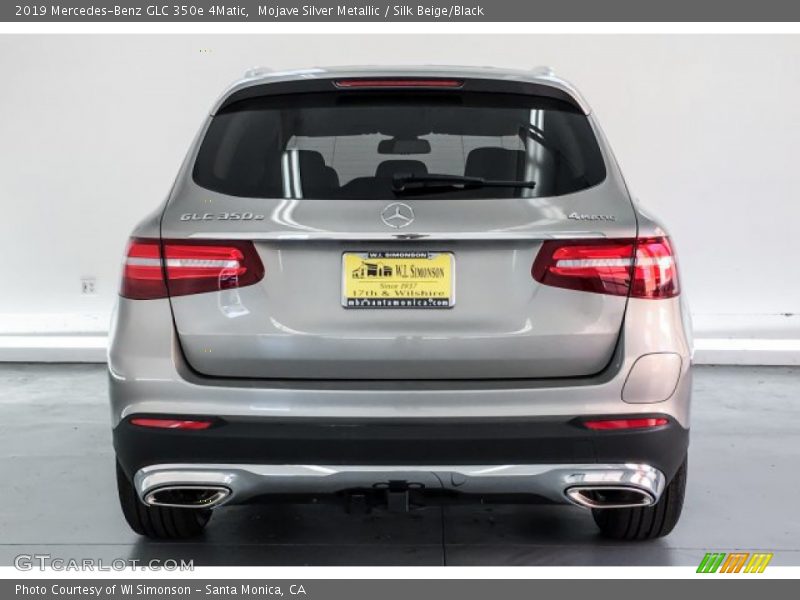 Mojave Silver Metallic / Silk Beige/Black 2019 Mercedes-Benz GLC 350e 4Matic